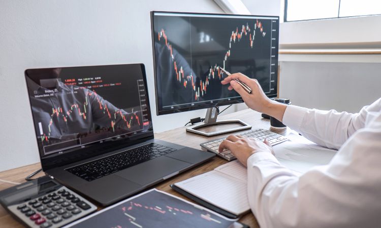 Descubre qué es el trading y qué necesitas para empezar a hacer trading con éxito desde hoy mismo.