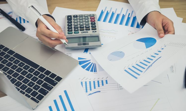 Costes directos e indirectos: qué son, sus diferencias y ejemplos