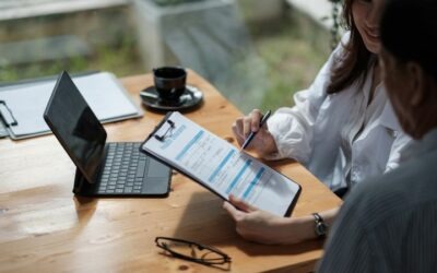 Mediador de seguros: qué hace, por qué es clave y cómo formarte en este sector